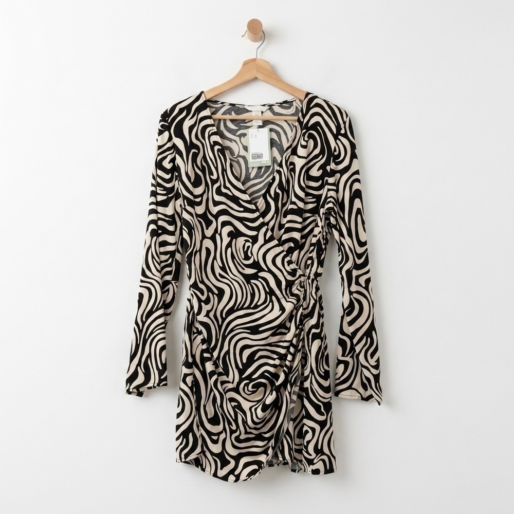 HM Womens Swirl Print Long Sleeve Wrap Mini Dress Black Cream Medium New‎ NWT